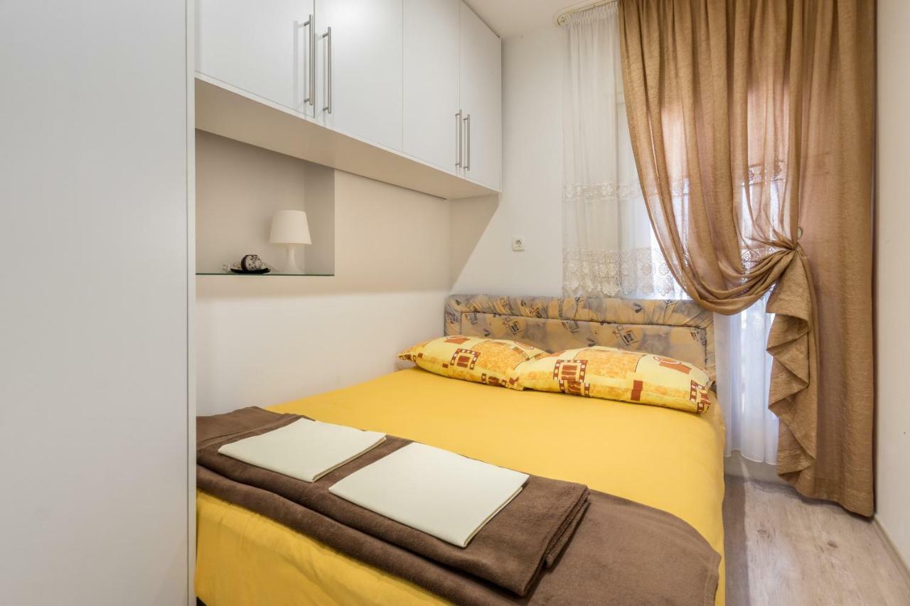 Apartments Ivan Kaštela エクステリア 写真