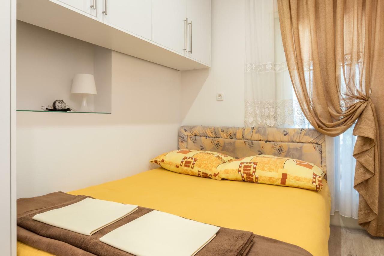 Apartments Ivan Kaštela エクステリア 写真