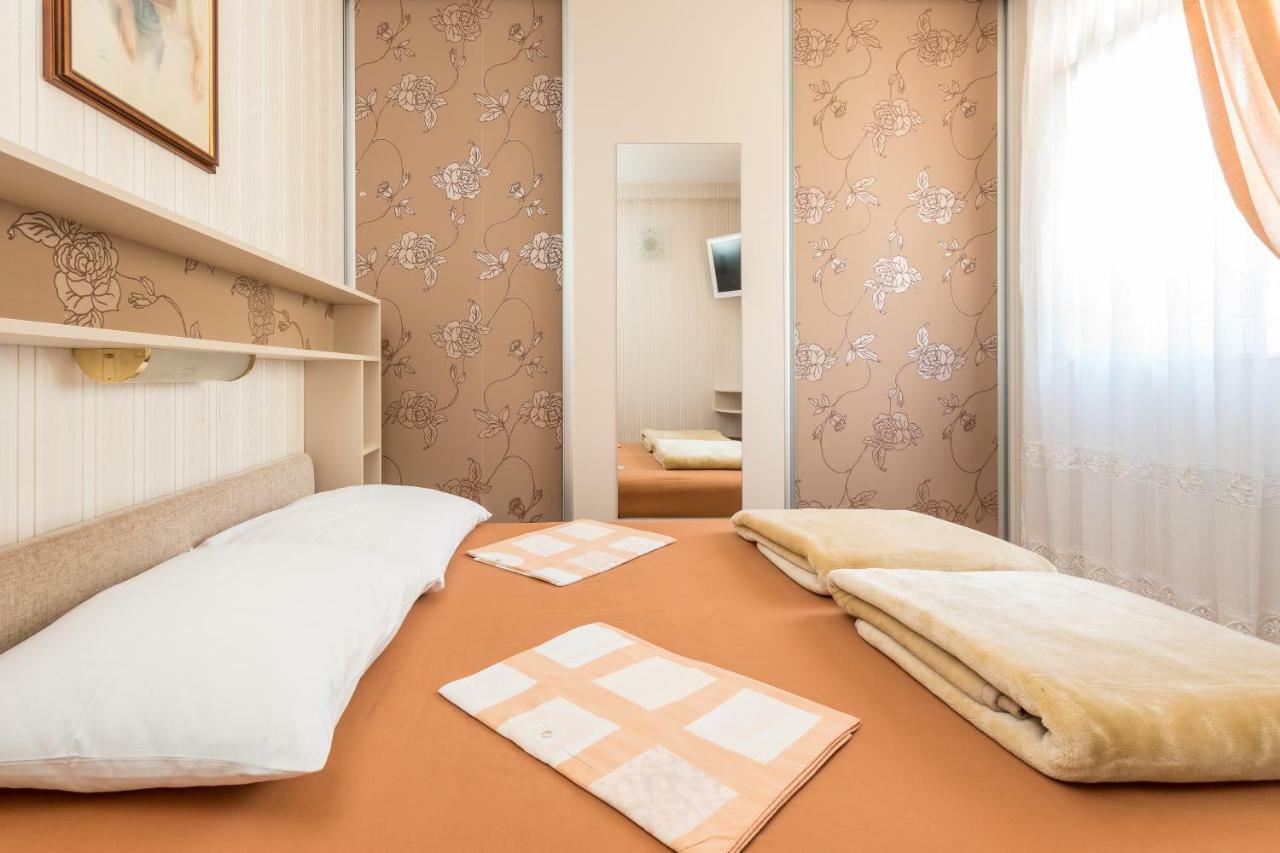 Apartments Ivan Kaštela エクステリア 写真